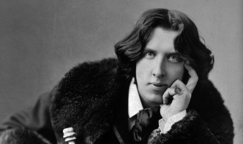 oscar wilde trimmed